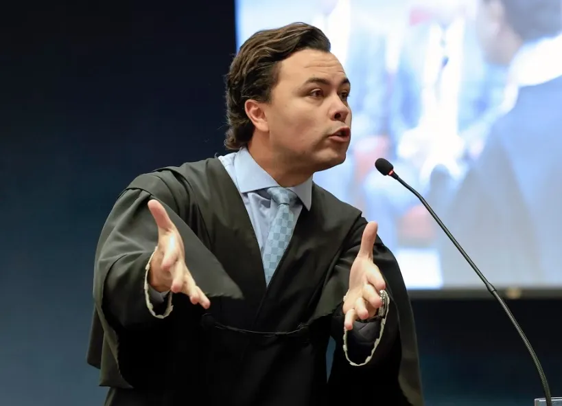 Advogado vê perseguição religiosa em prisão de Bolsonaro