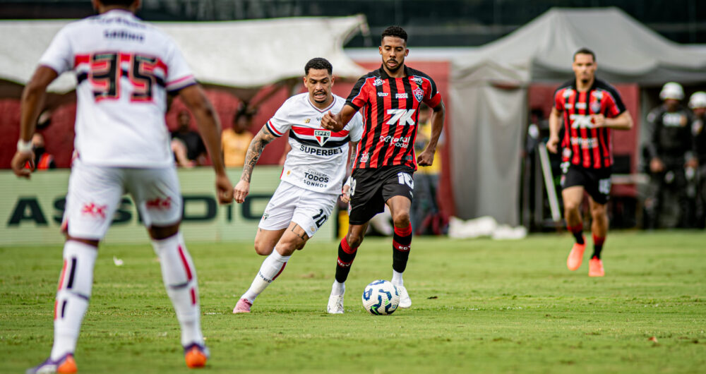 Vitória vence o São Paulo e garante permanência na Série A