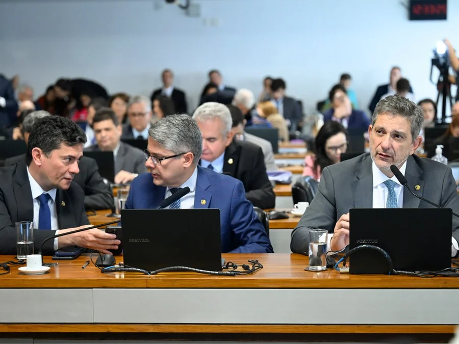 Senado aprova Projeto de Lei Antifacção: combate às facções e milícias ganha força no Brasil