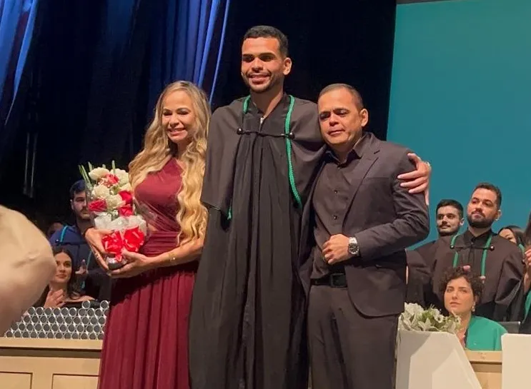 Nalva e Wanderley celebram formatura do filho Dr. Matheus Laurenco em São Paulo