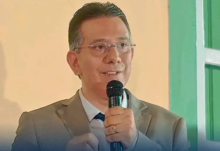 Prefeito de Paramirim anuncia veto integral ao auxílio-alimentação para vereadores