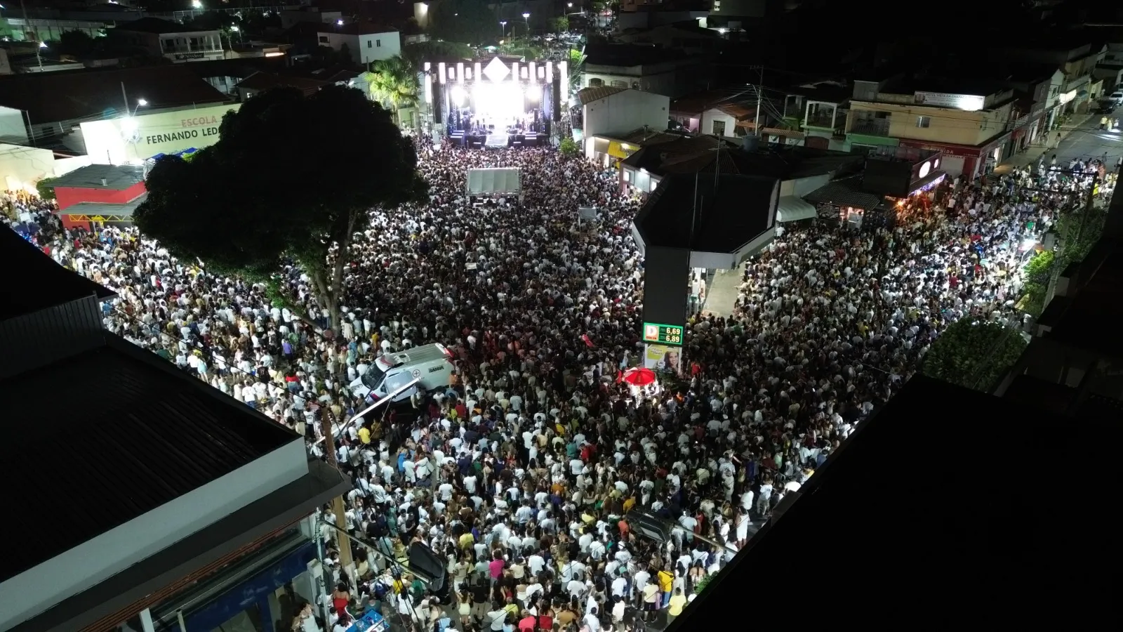Réveillon do Amor em Livramento celebra chegada de 2026 com sucesso e presença do Governador na região