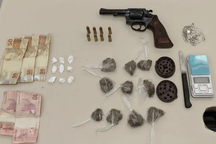 78ª CIPM recupera moto roubada e apreende drogas em Vitória da Conquista