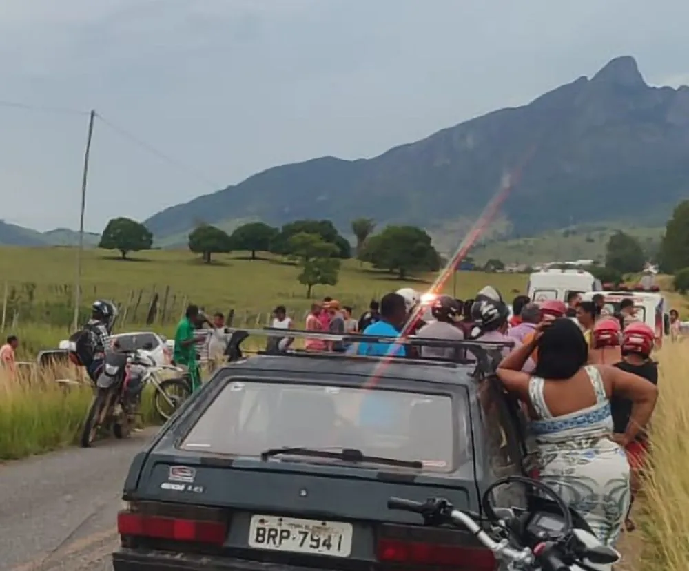Local do acidente na BA-270 entre Itarantim e Potiraguá, envolvendo Renault Duster e caminhonete Ranger