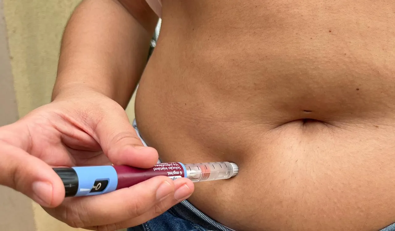 Anvisa reforça alerta sobre riscos das “canetas emagrecedoras”