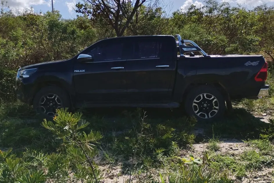 Caminhonete clonada é recuperada pela polícia em Rio de Contas