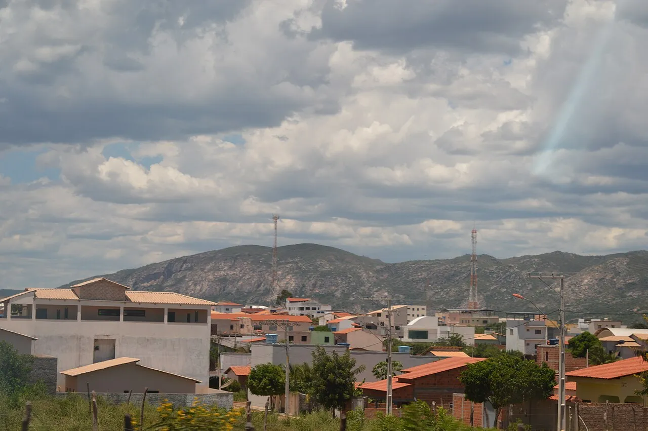 Tragédia em Paramirim: quatro crianças morrem afogadas em reservatório de água