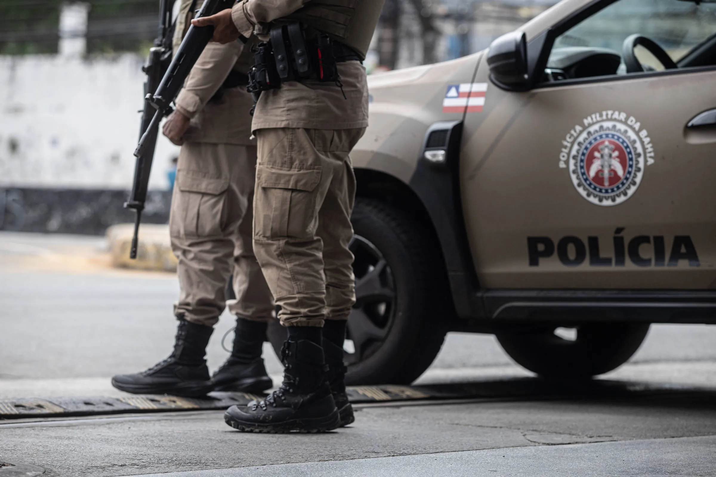 Homem com medida protetiva é baleado pela PM após avançar contra policiais com garrafa quebrada em Livramento