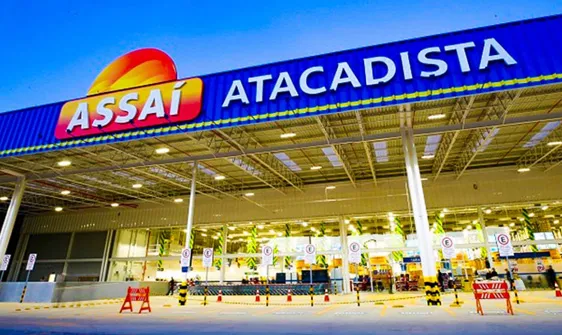 Assaí Atacadista registra lucro de R$ 195 milhões no 3º trimestre de 2025