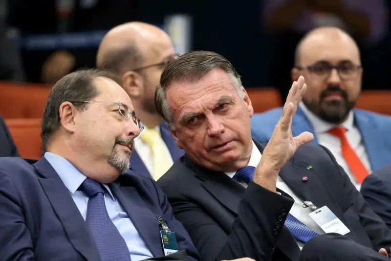 Julgamento Histórico: STF Analisa Denúncias Contra Bolsonaro e Aliados