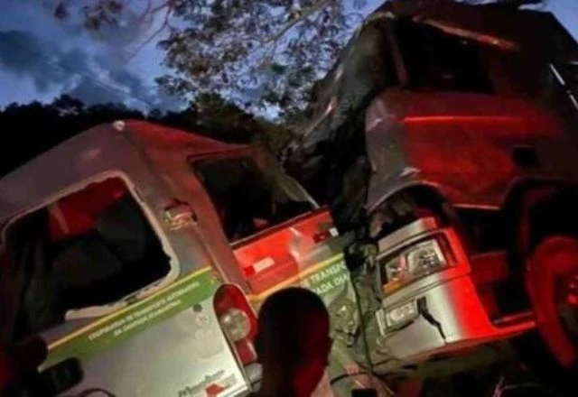 Acidente na BR-242 em Ruy Barbosa: Dez Mortes da Mesma Família e Comoção na Bahia