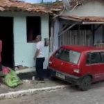 Carro envolvido no acidente que resultou na tragédia em Acaraci, no sul da Bahia.