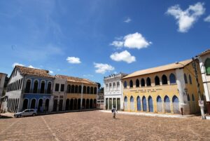 Lençóis, a charmosa porta de entrada para a Chapada: ruas históricas, natureza exuberante e cultura acolhedora aguardam por você!