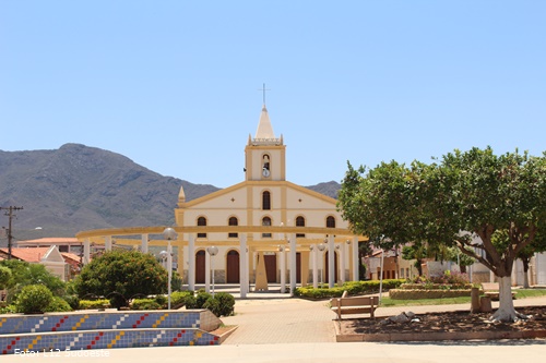 Catedral de Livramento de Nossa Senhora em destaque, simbolizando a fé e cultura local. Foto: L12 Notícias.