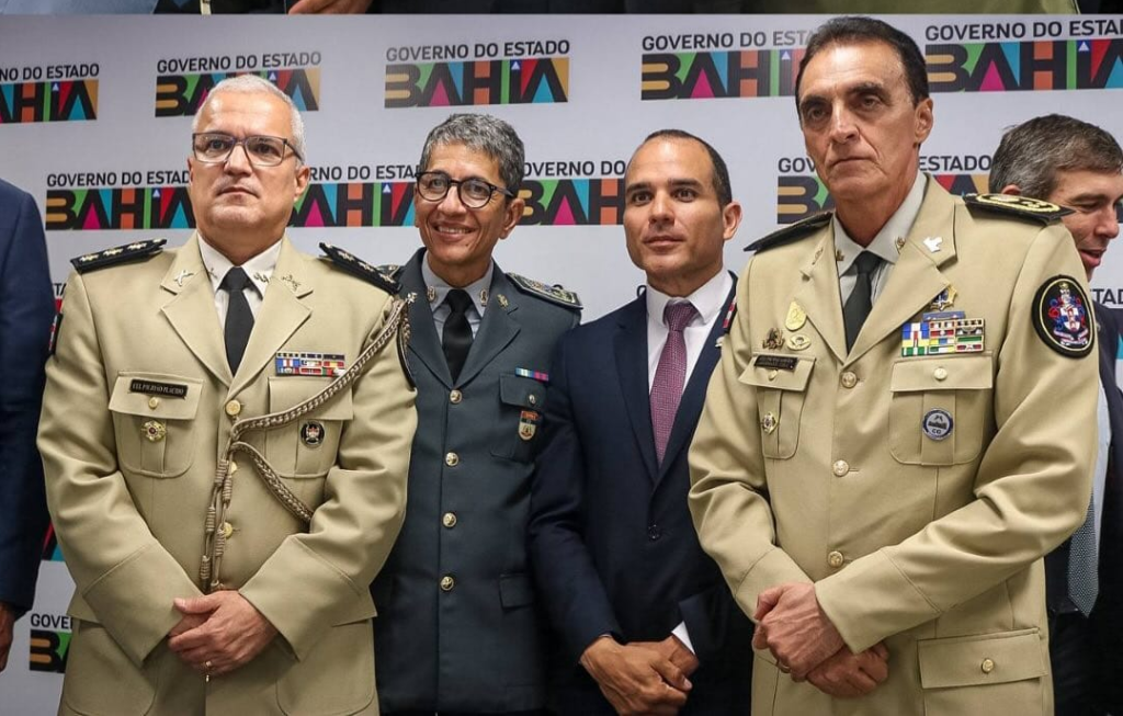 Representantes da segurança pública baiana participam da apresentação dos projetos de lei com reajustes salariais para segurança pública, promovendo benefícios e avanços estruturais para as corporações. Foto: ASCOM GOV.