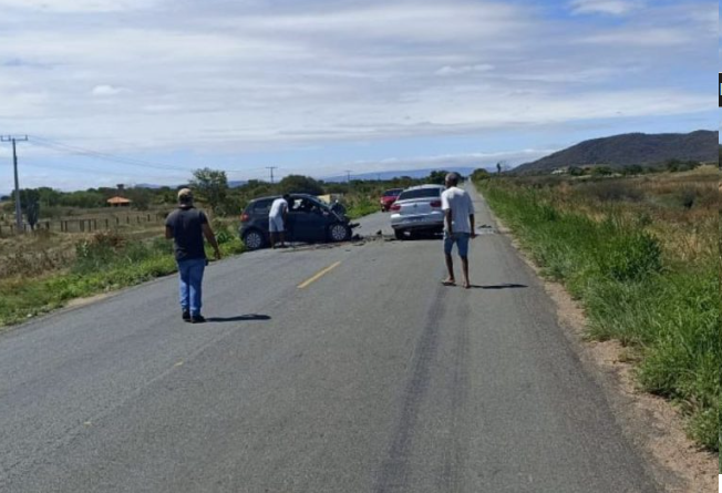 Cinco mortes em acidente na BR-030 marcam segunda-feira trágica no sudoeste da Bahia