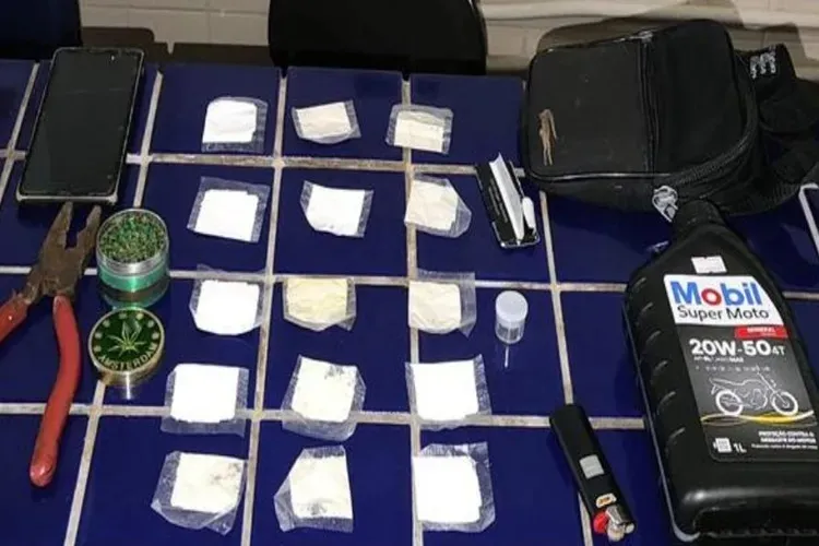 Homem é detido na BA-156 com drogas e motocicleta adulterada em Caturama