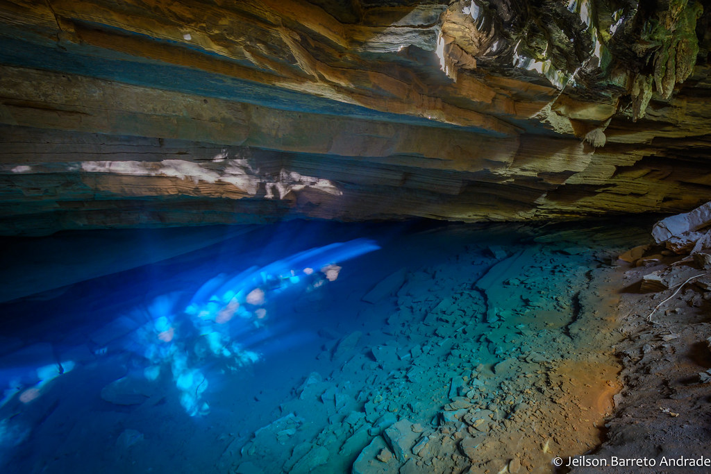Gruta Azul: Beleza natural na Fazenda Pratinha! 📷