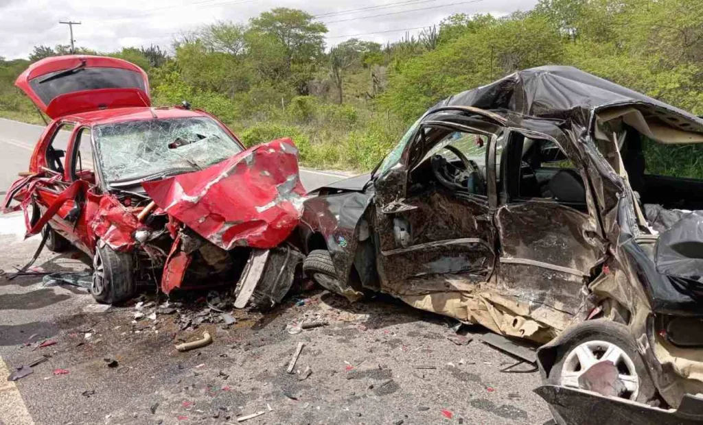 Grave acidente na BA-416 entre Valente e São Domingos mata tio e sobrinho