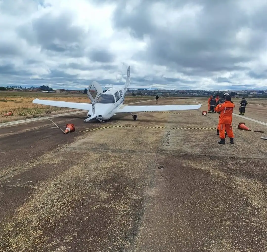 Aeronave faz pouso forçado no antigo aeroporto de Vitória da Conquista; todos a bordo saem ilesos