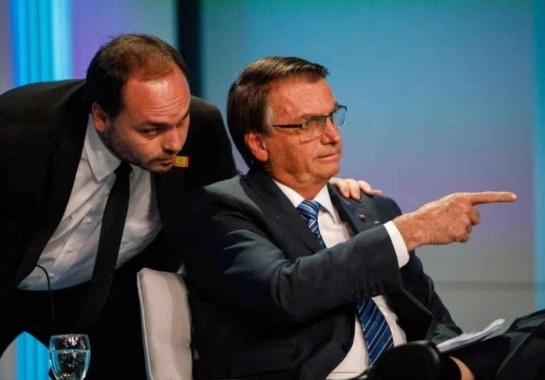 Carlos Bolsonaro acusa Alexandre de Moraes de estar “decidido a matar Jair Bolsonaro”