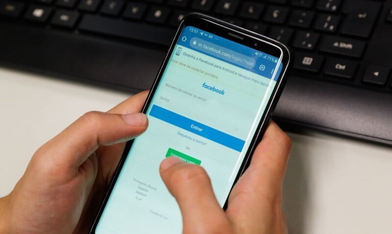 Saiba como a direita domina as redes sociais no Brasil