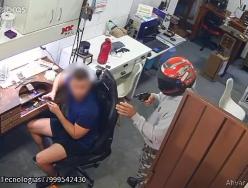 Um Já Foi Identificado: Assalto filmado em joalheria em Livramento revela detalhes chocantes