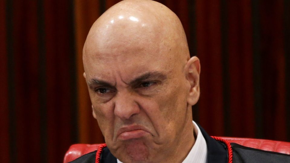 34 senadores apoiam impeachment de Alexandre de Moraes, aponta levantamento