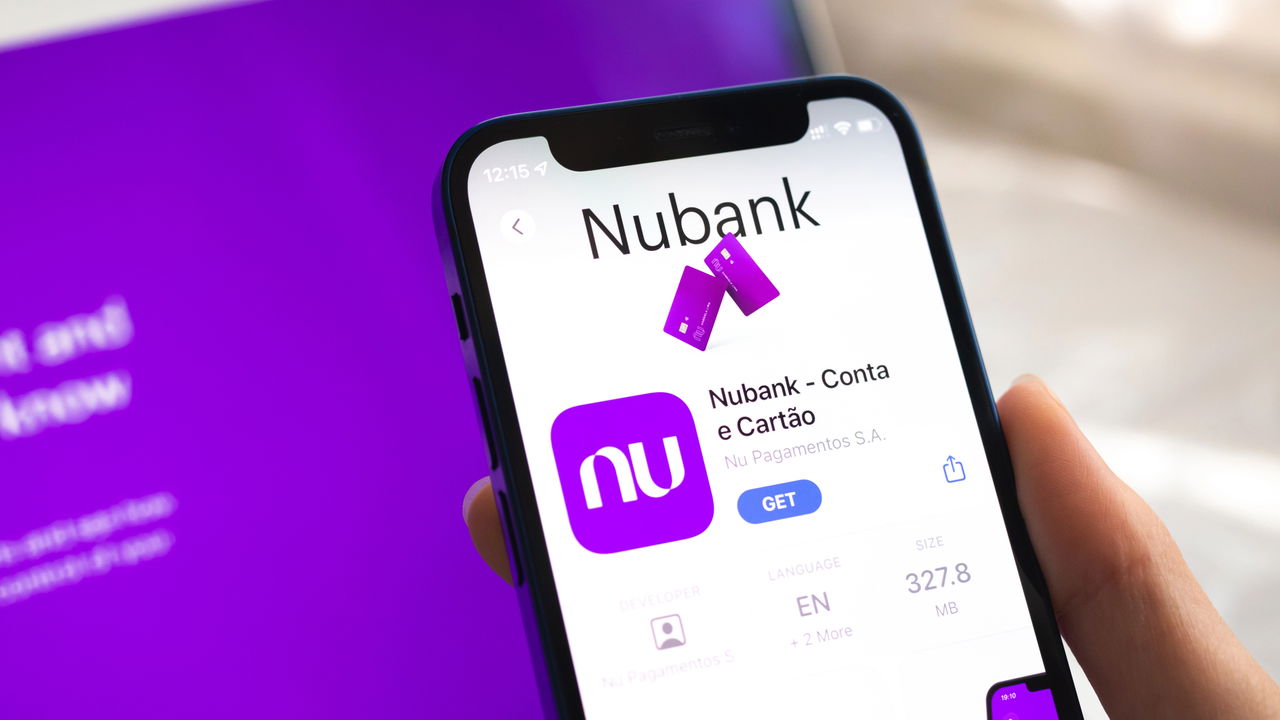 Aplicativo do Nubank exibindo opções de empréstimo para negativados com carência de 90 dias.