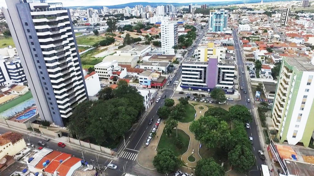 Vitória da Conquista precisa de uma identidade própria — e não de comparações frágeis como “Suíça Baiana”